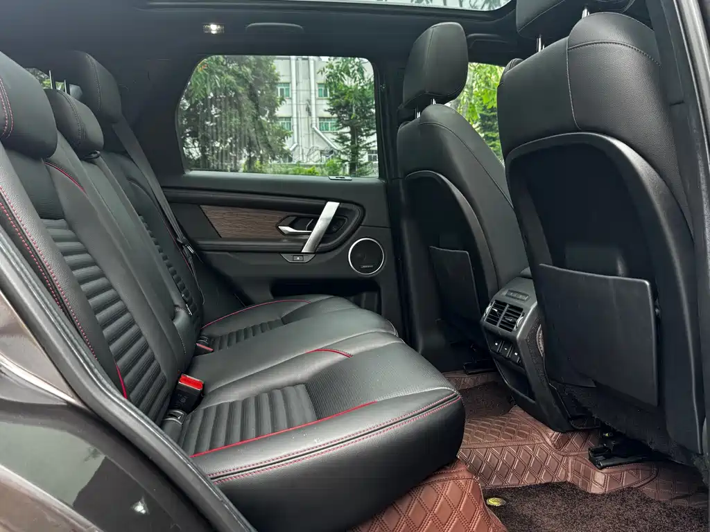 Land Rover Discovery Sport — фото 17