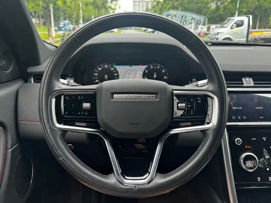 Land Rover Discovery Sport — фото 20