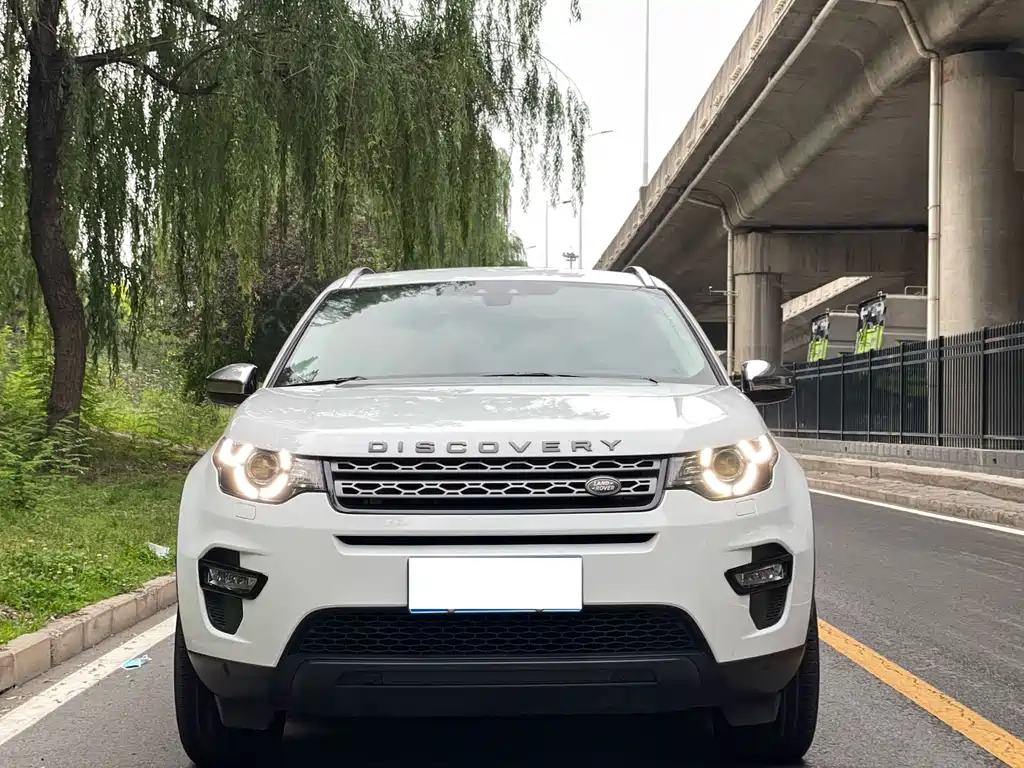 Land Rover Discovery Sport — фото 2
