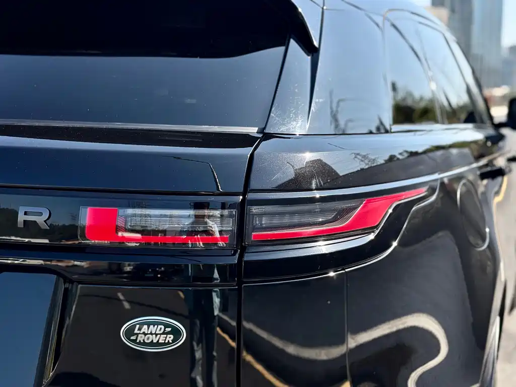 Land Rover Velar — фото 15