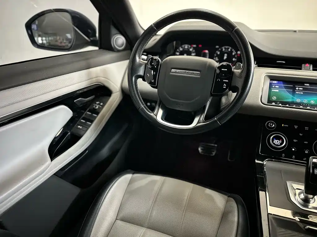 Land Rover Evoque — фото 11