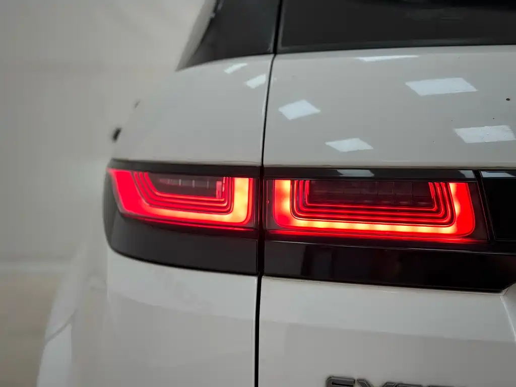 Land Rover Evoque — фото 17