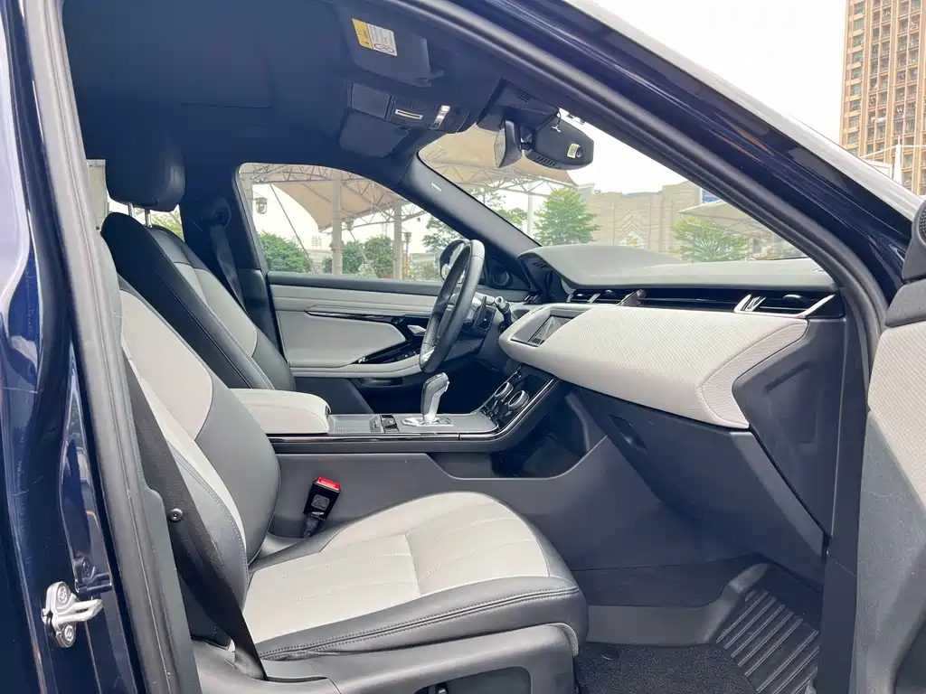 Land Rover Evoque — фото 14