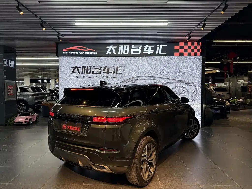 Land Rover Evoque — фото 17