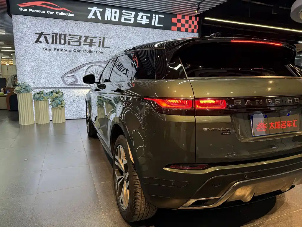 Land Rover Evoque — фото 18