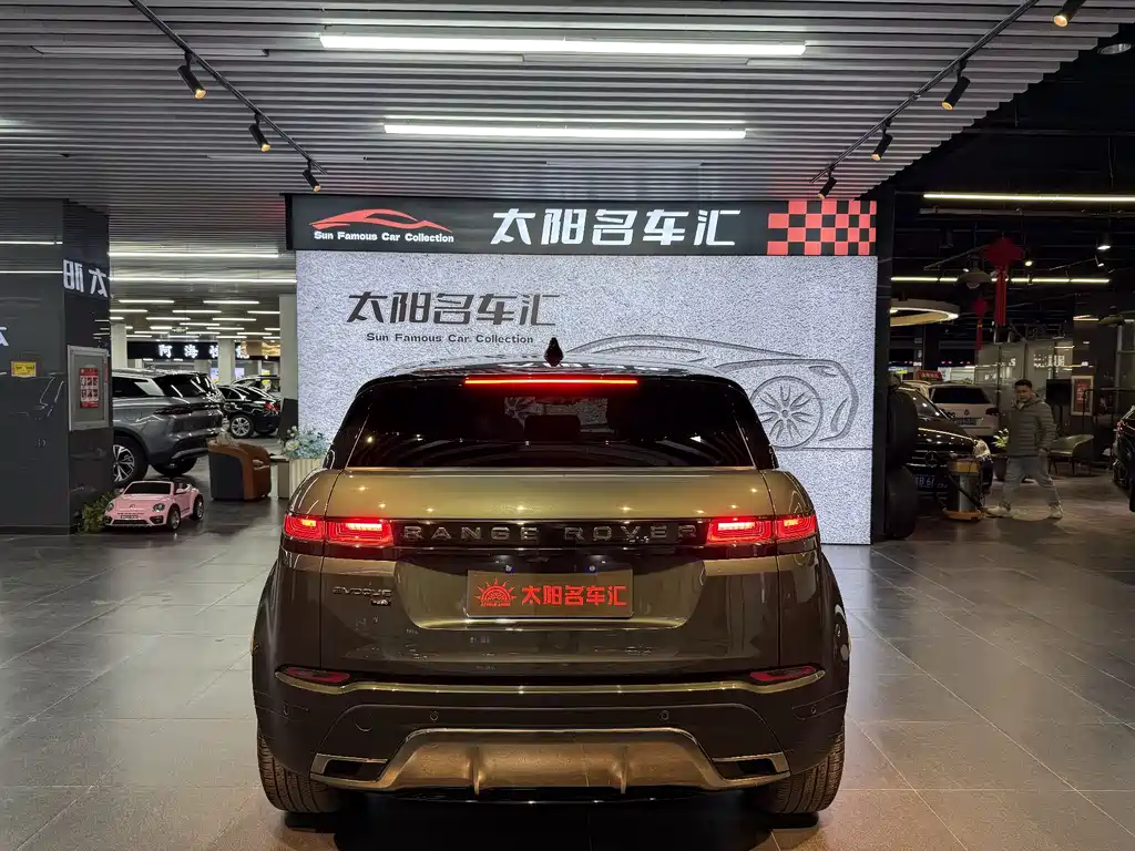 Land Rover Evoque — фото 20