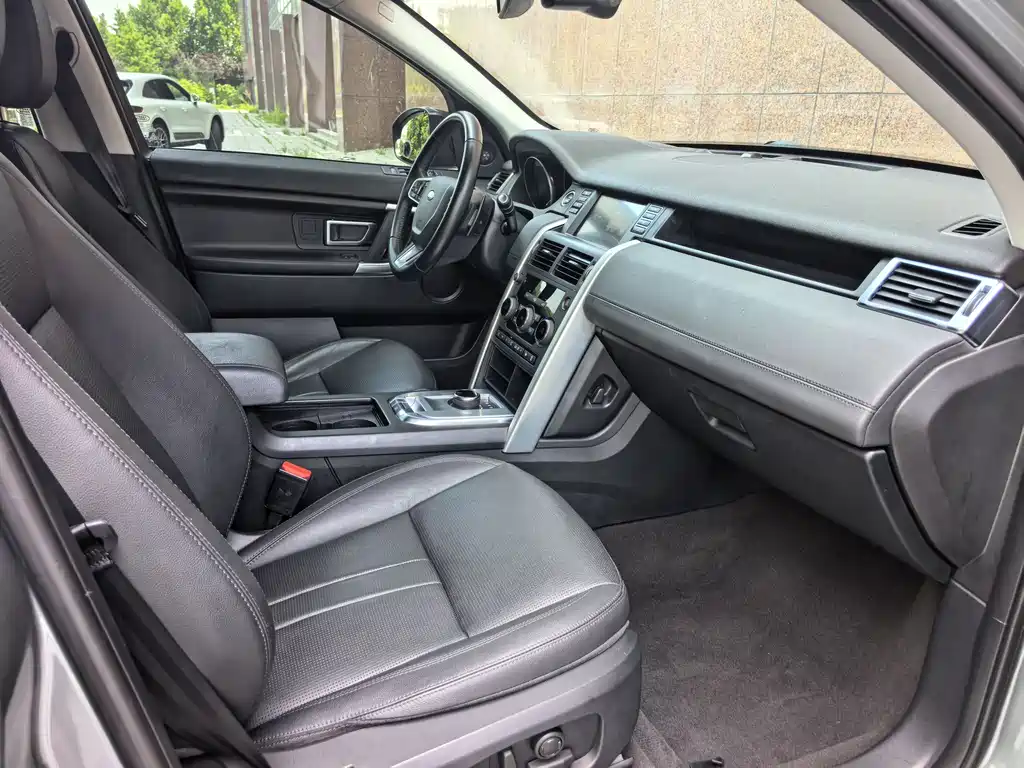 Land Rover Discovery Sport — фото 14