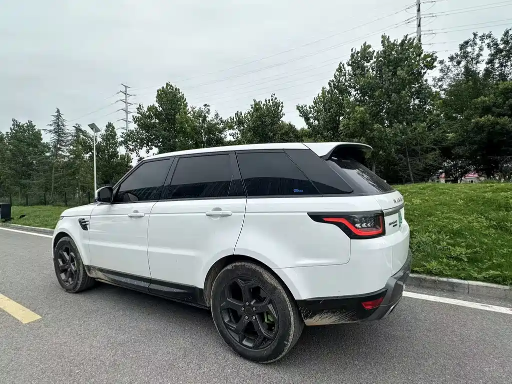 Land Rover Sport PHEV — фото 4