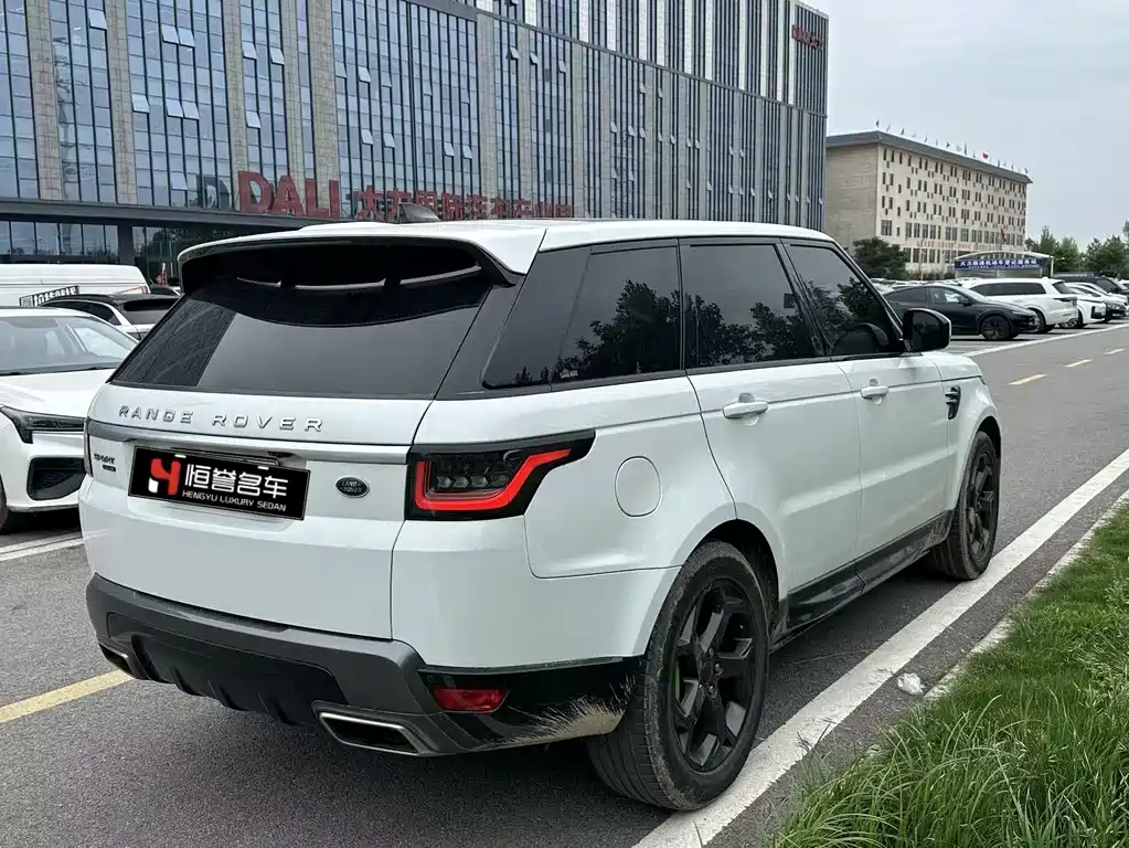 Land Rover Sport PHEV — фото 5