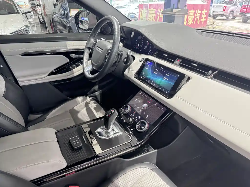 Land Rover Evoque — фото 11