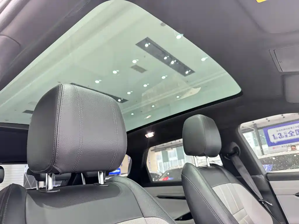 Land Rover Evoque — фото 13