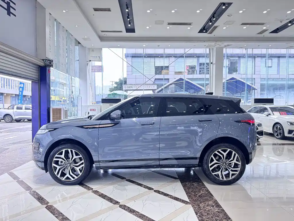 Land Rover Evoque — фото 17