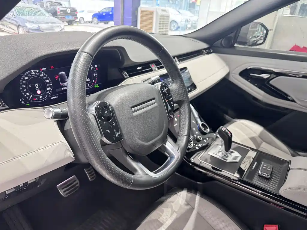 Land Rover Evoque — фото 6