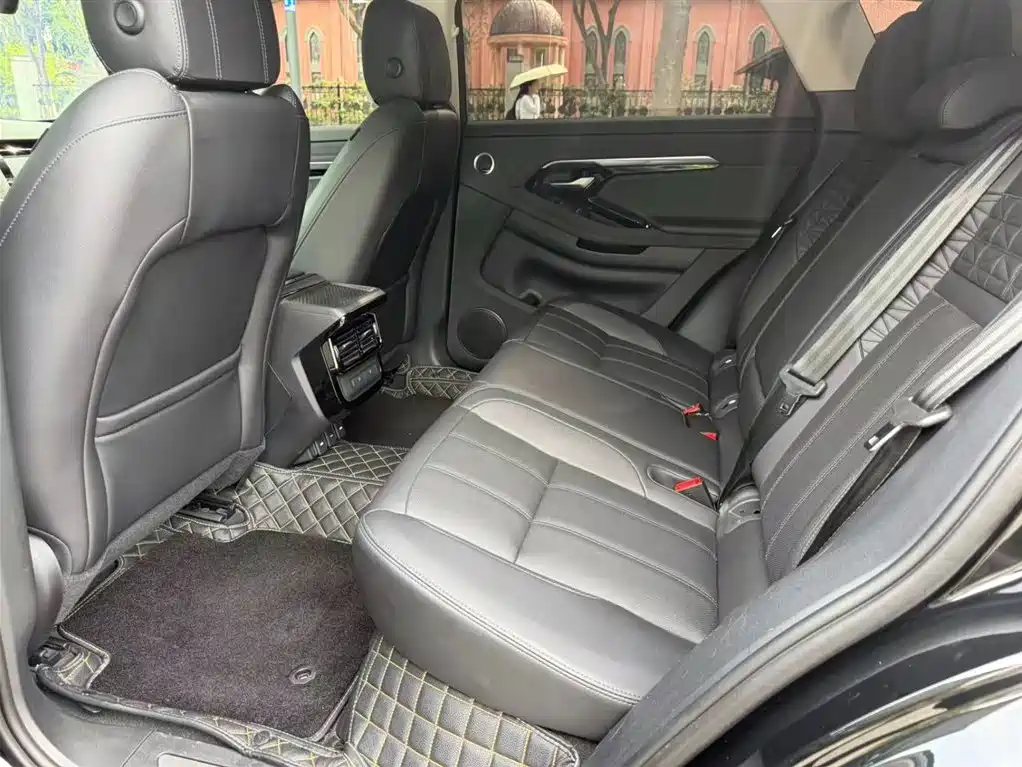Land Rover Evoque — фото 11