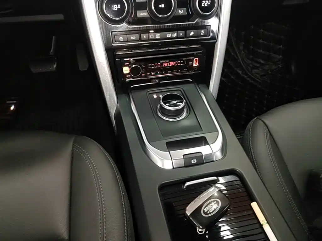 Land Rover Discovery Sport — фото 14