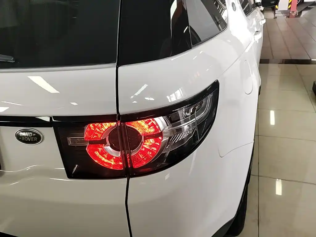 Land Rover Discovery Sport — фото 8