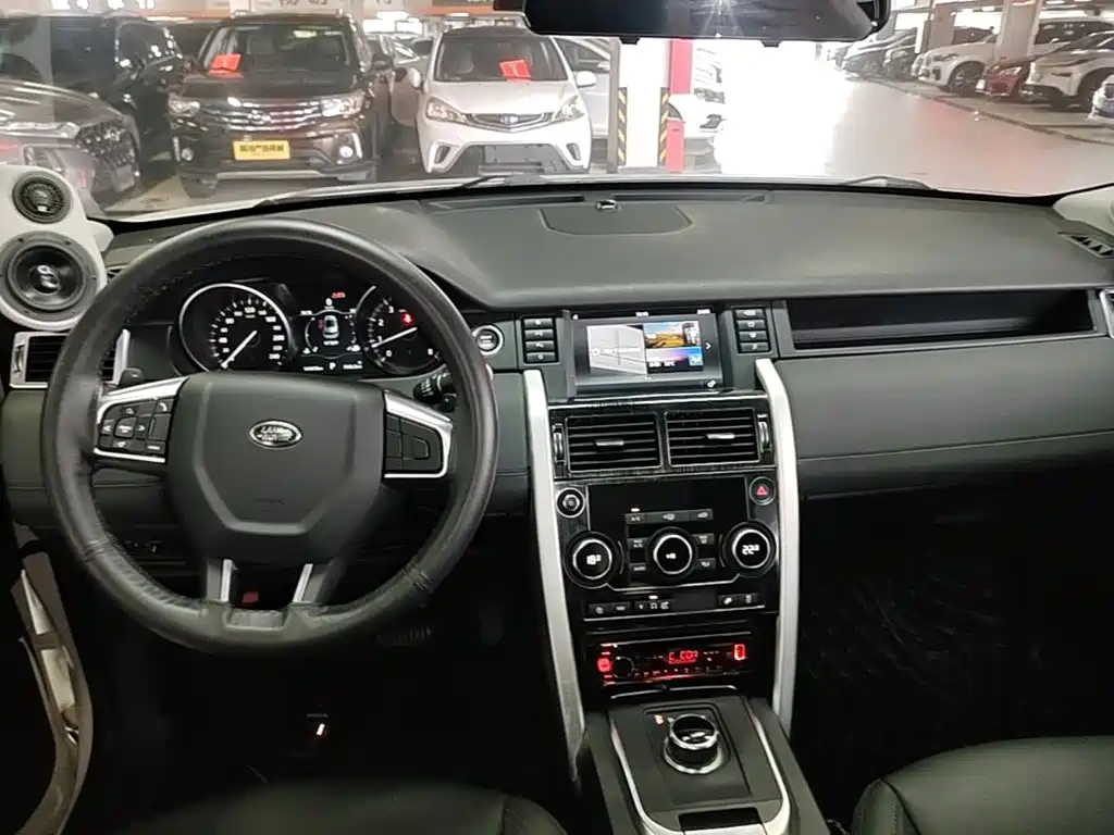 Land Rover Discovery Sport — фото 10