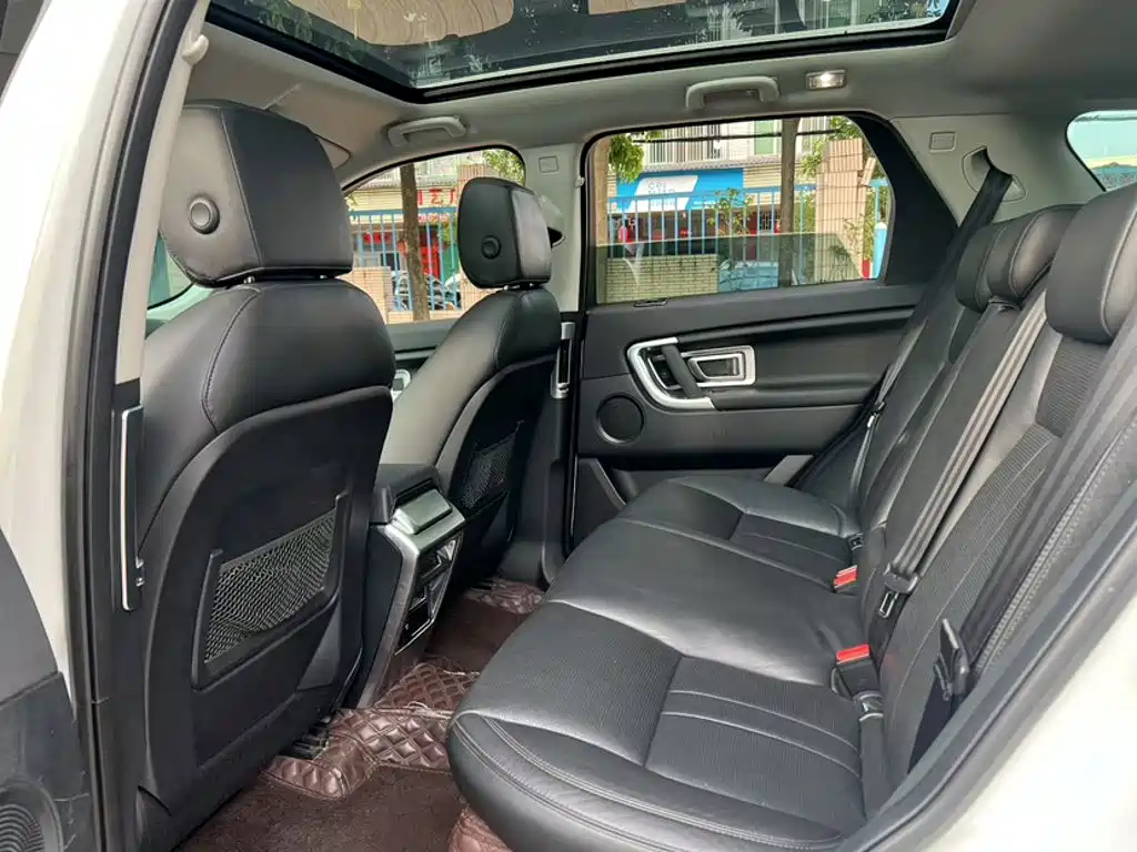 Land Rover Discovery Sport — фото 13
