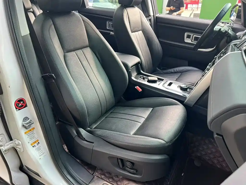 Land Rover Discovery Sport — фото 14
