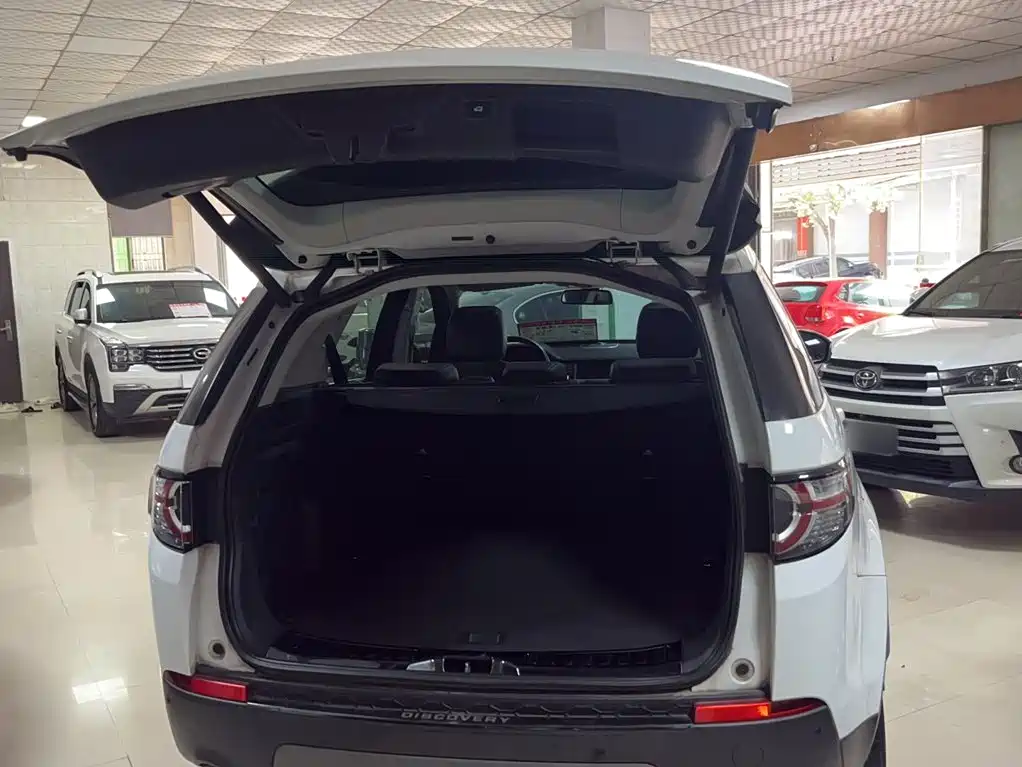 Land Rover Discovery Sport — фото 9
