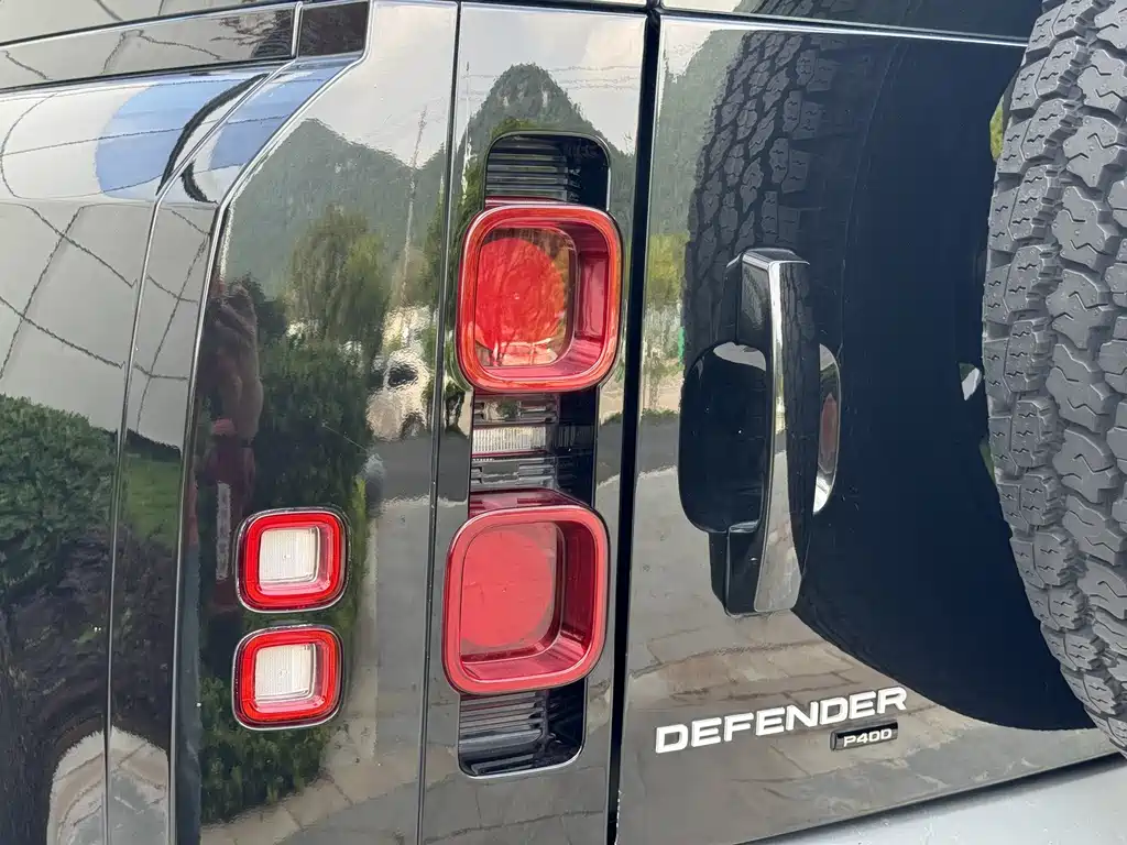 Land Rover Defender — фото 19
