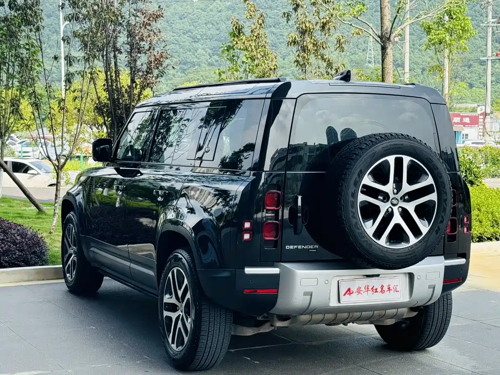 Land Rover Defender — фото 3