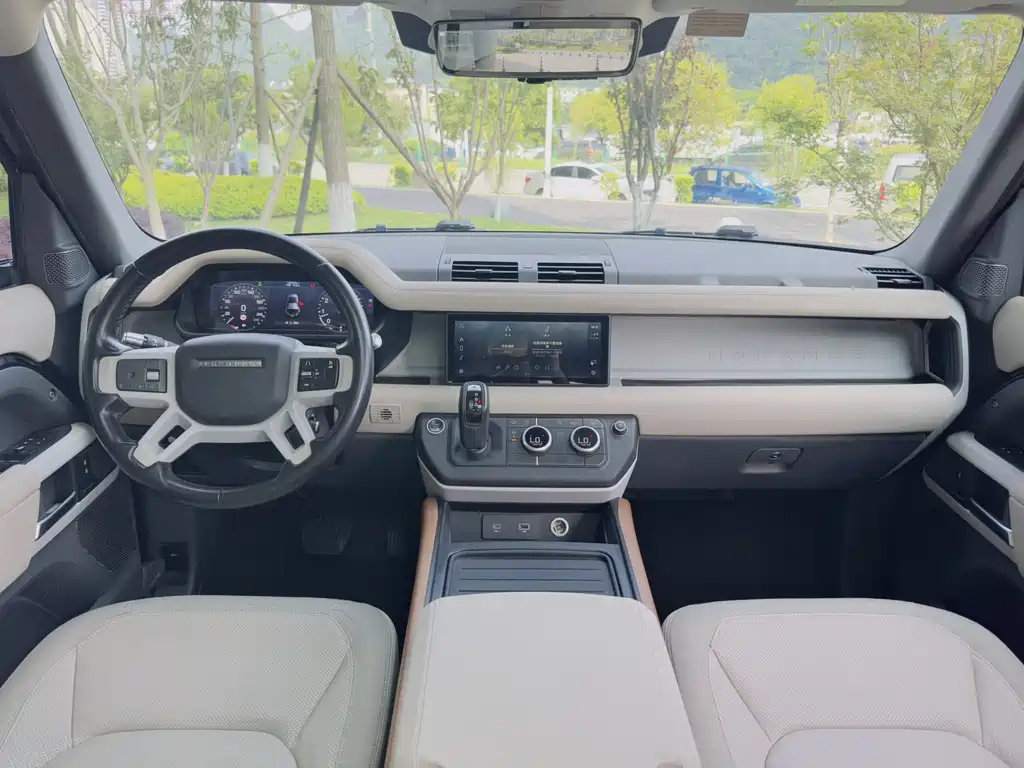 Land Rover Defender — фото 10