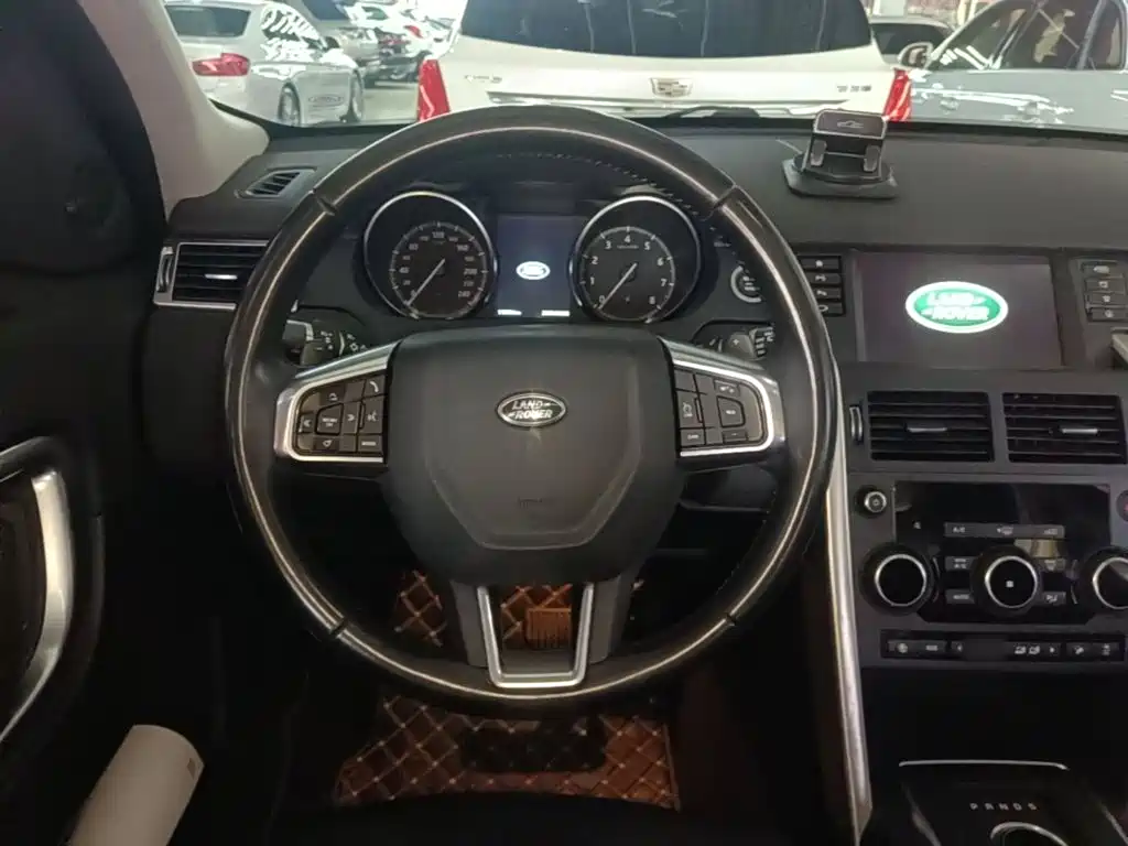 Land Rover Discovery Sport — фото 11