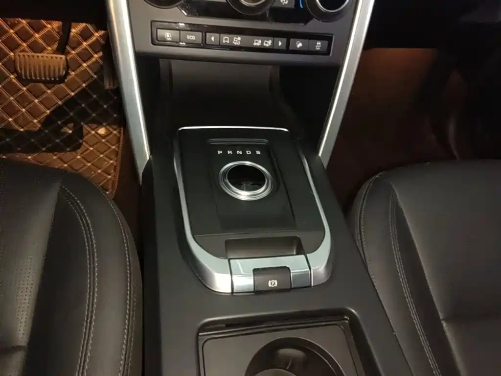 Land Rover Discovery Sport — фото 14