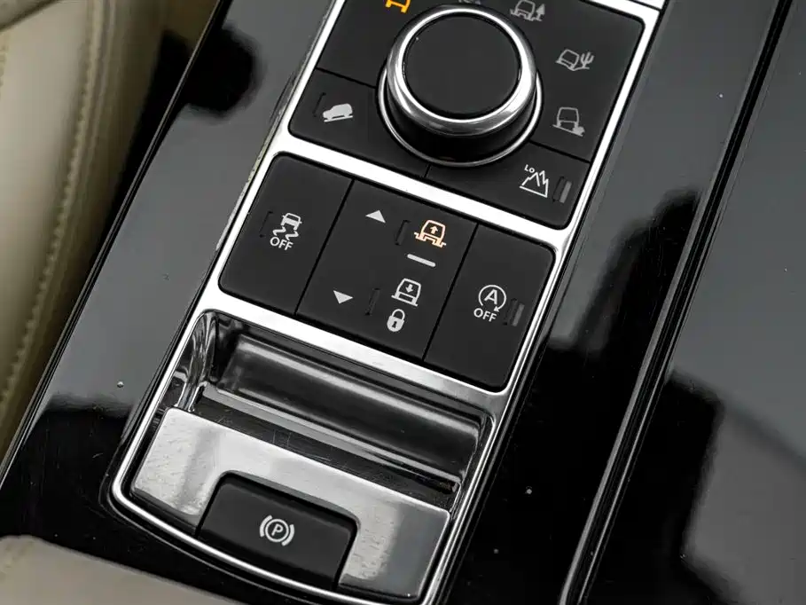 Land Rover Discovery — фото 30