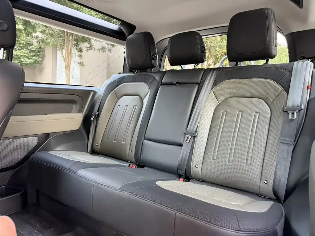 Land Rover Defender — фото 14