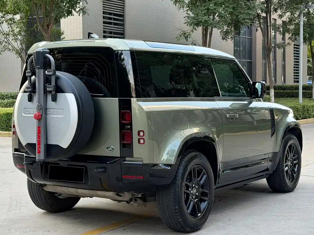 Land Rover Defender — фото 19