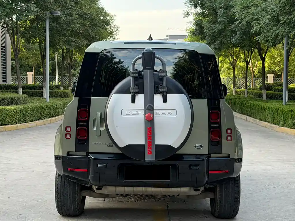 Land Rover Defender — фото 20