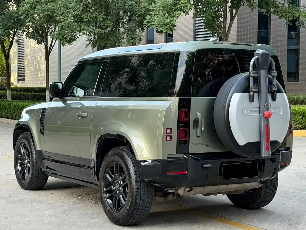 Land Rover Defender — фото 21