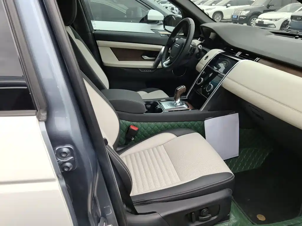 Land Rover Discovery Sport — фото 20