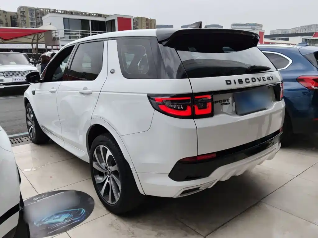 Land Rover Discovery Sport — фото 23