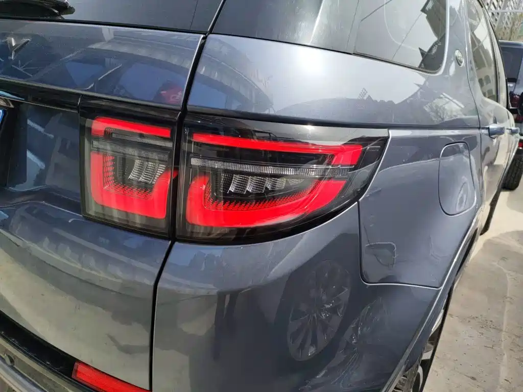 Land Rover Discovery Sport — фото 24