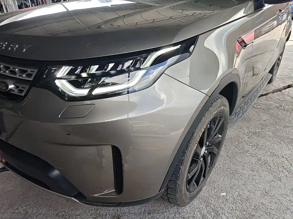 Land Rover Discovery — фото 24
