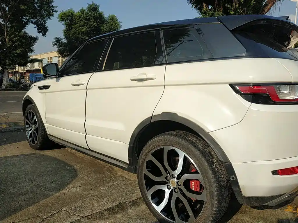 Land Rover Evoque — фото 21