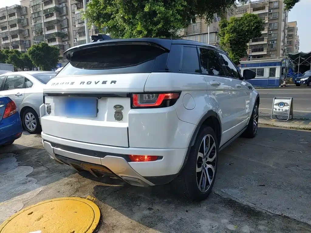 Land Rover Evoque — фото 23