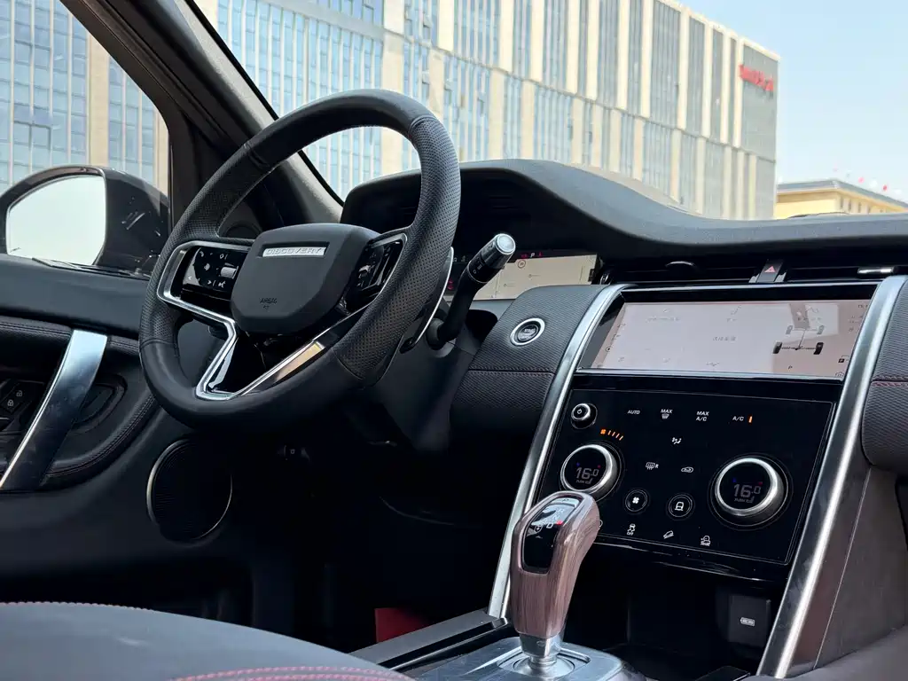 Land Rover Discovery Sport — фото 14
