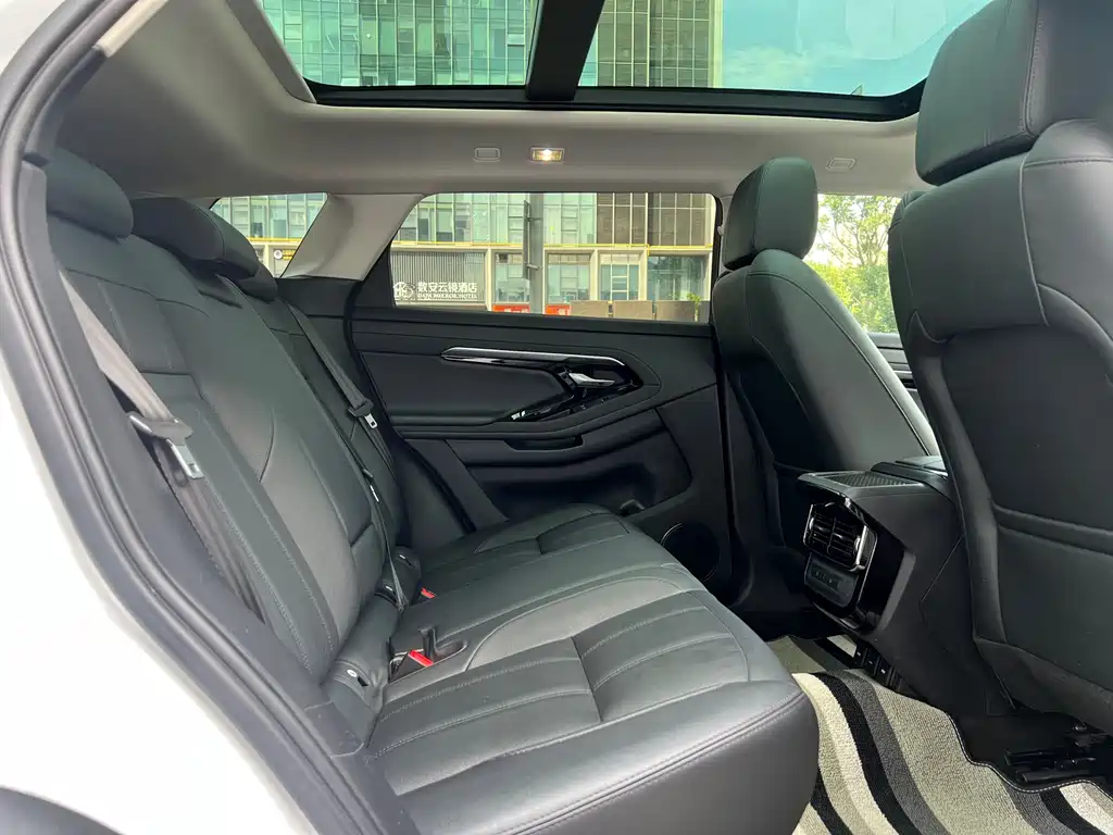 Land Rover Evoque — фото 16