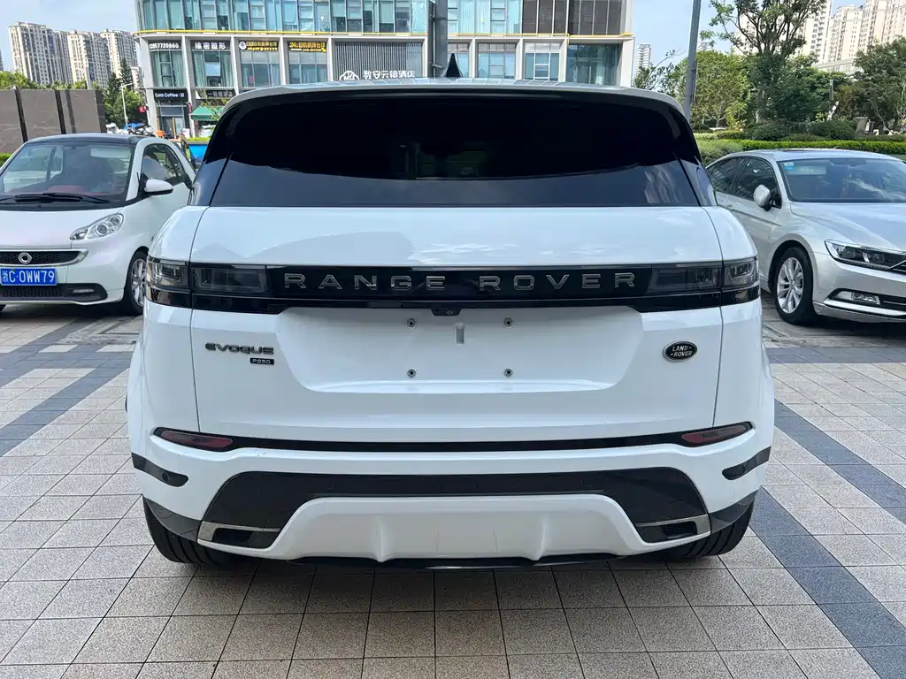 Land Rover Evoque — фото 21