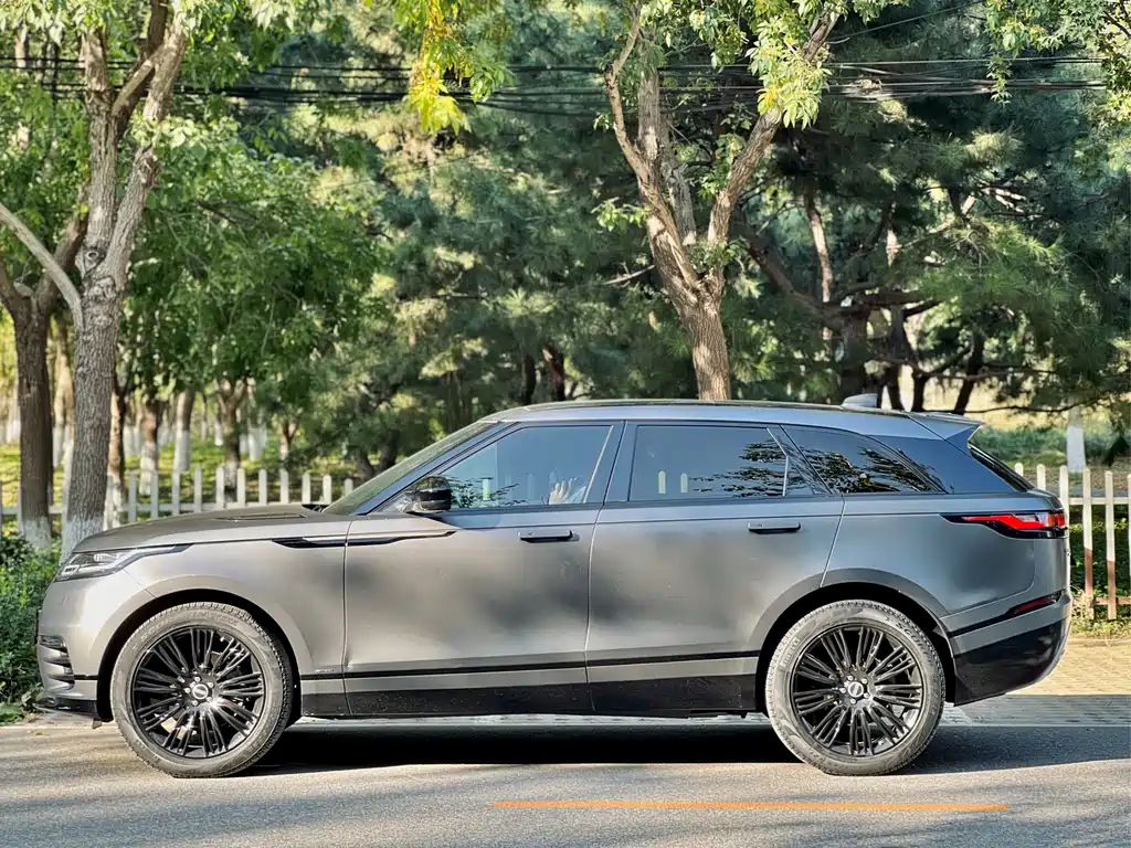 Land Rover Velar — фото 15