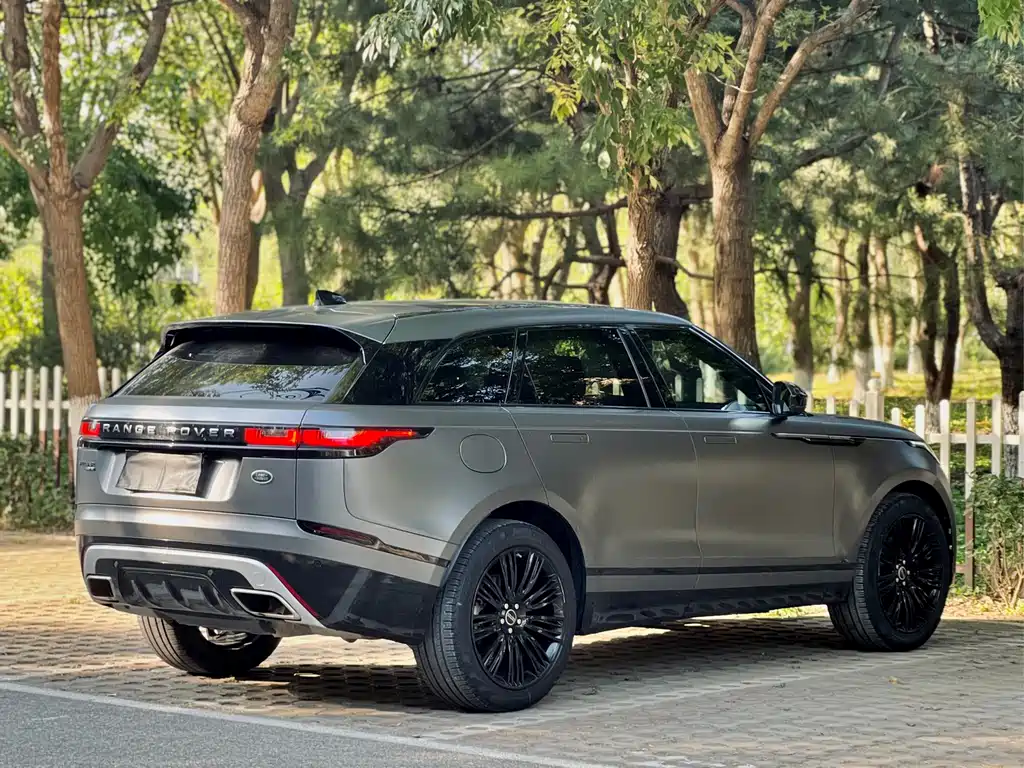 Land Rover Velar — фото 17
