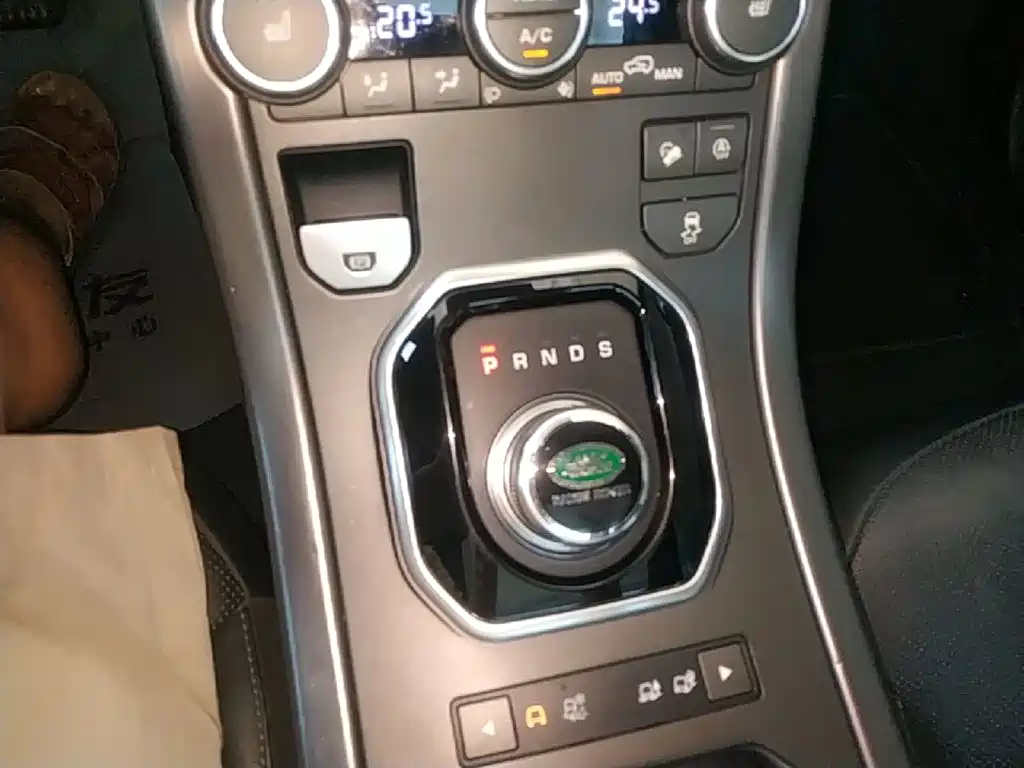 Land Rover Evoque — фото 14