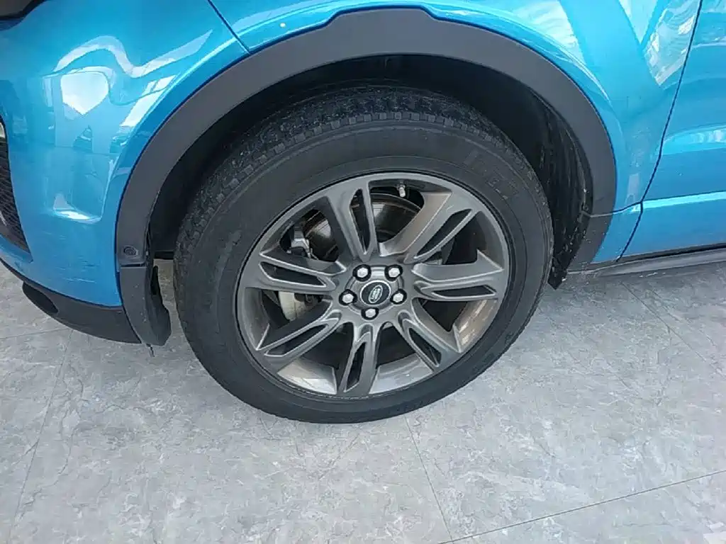 Land Rover Evoque — фото 23