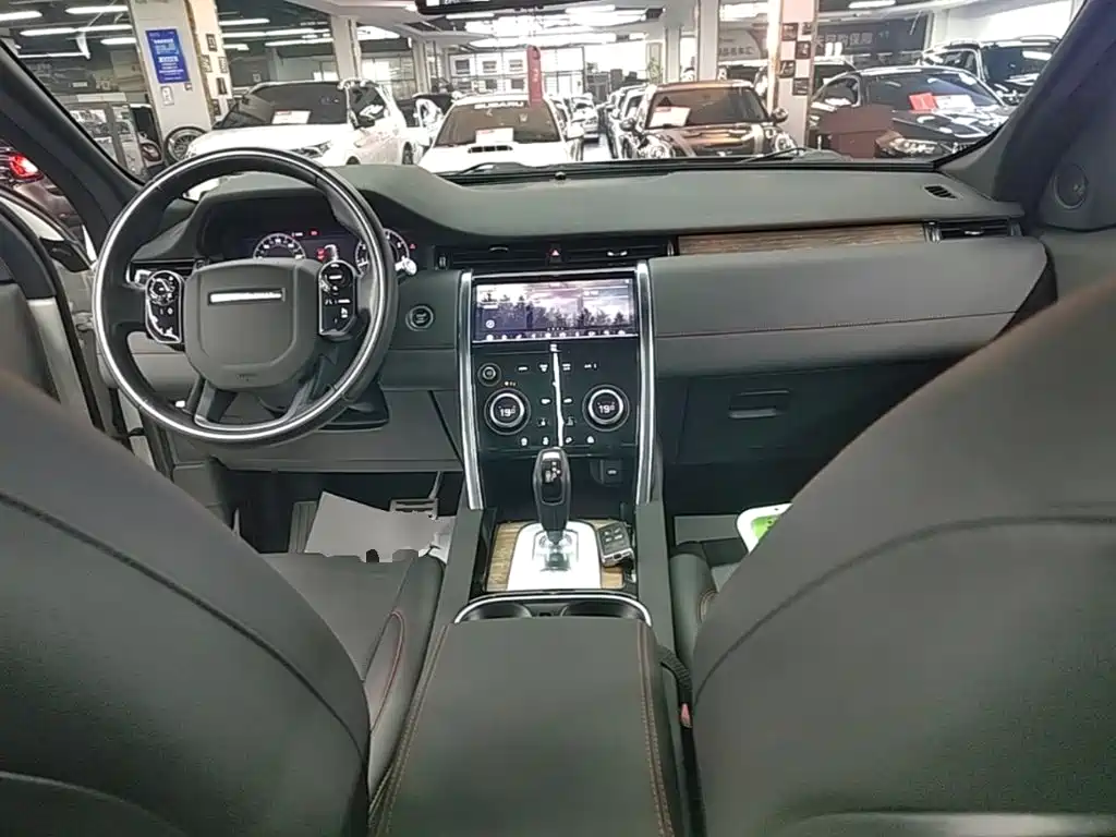 Land Rover Discovery Sport — фото 10