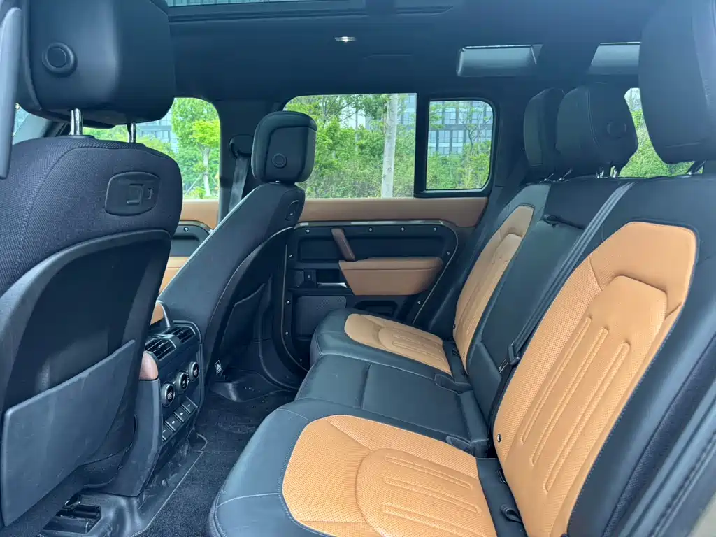Land Rover Defender — фото 17
