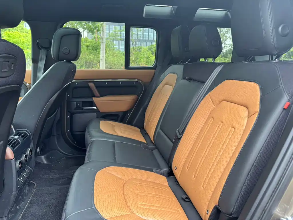 Land Rover Defender — фото 18